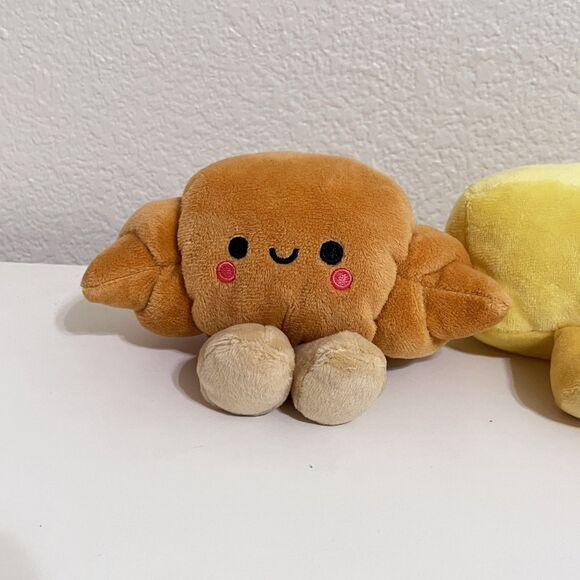 Hallmark Better Together Croissant and Butter Magnetic Plush Pair Set w/ TAG - Picture 2 of 9